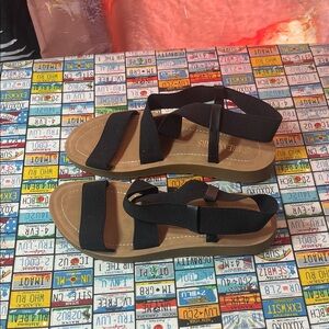 Dream Pairs Black Elastic Strappy Sandals Size 5.5